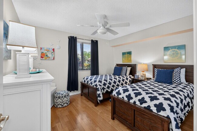Building Photo - 2401 Marina Isle Way