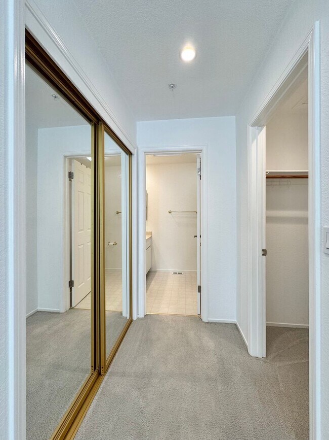 Building Photo - Napa, Gated Community Single Story 2 Bedro...