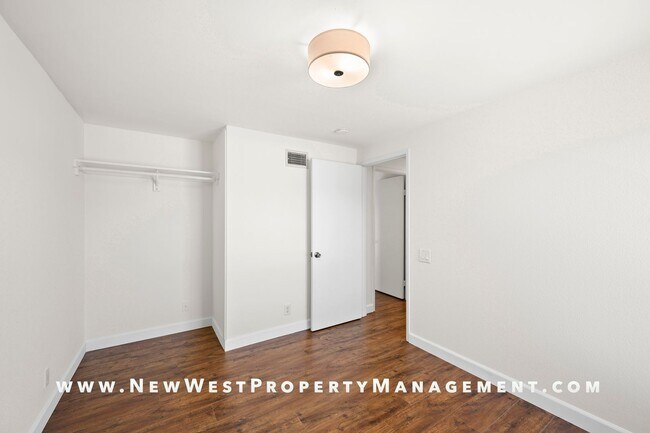 Building Photo - Renovated Poway 5-Bedroom, Available Now! ...