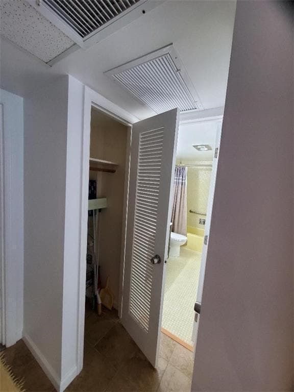 Building Photo - 3000 S Course Dr