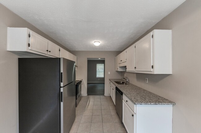 Building Photo - 8541 Westchester Dr