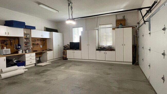 Building Photo - 48145 Paso Tiempo Ln