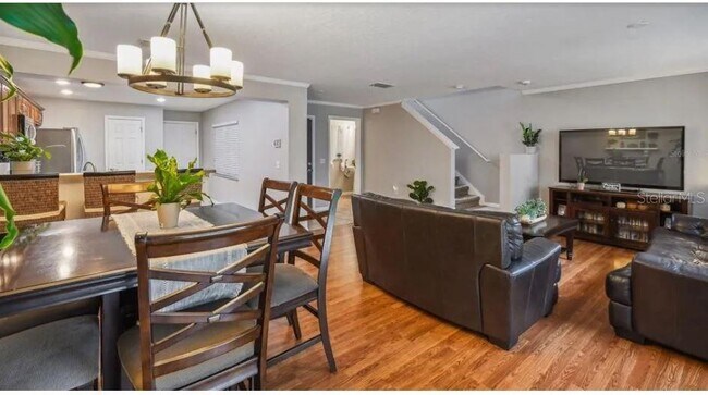 Building Photo - 2403 Hassonite St