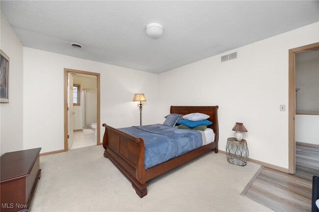 Building Photo - 16548 Sunwood Oval