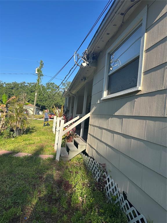 Building Photo - 1111 Willow Ave