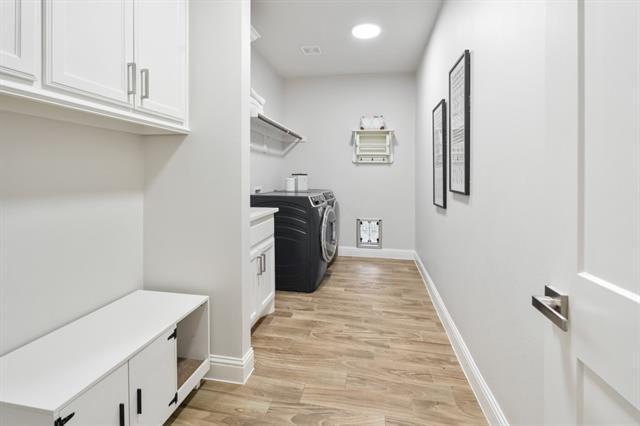 Building Photo - 245 Colonial Dr