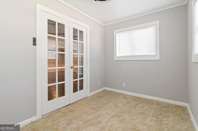 Building Photo - 46 Le Parc Fontaine