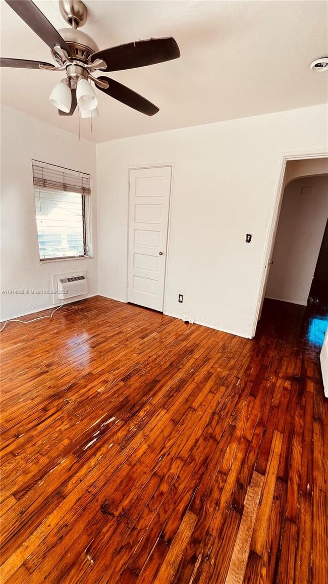 Building Photo - 1845 Bay Rd