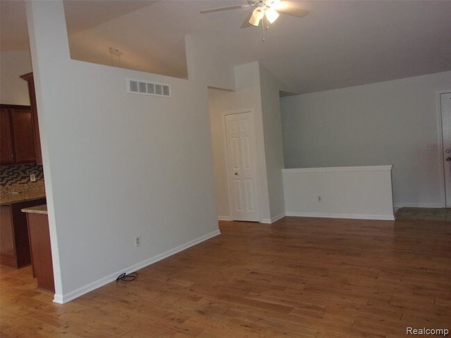 Building Photo - 21749 Lincoln Dr