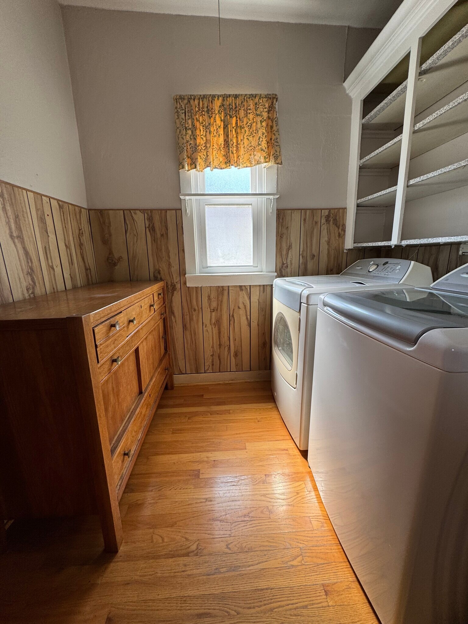 Building Photo - 1402 S State St