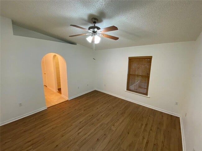 Building Photo - 3992 Warbler Dr