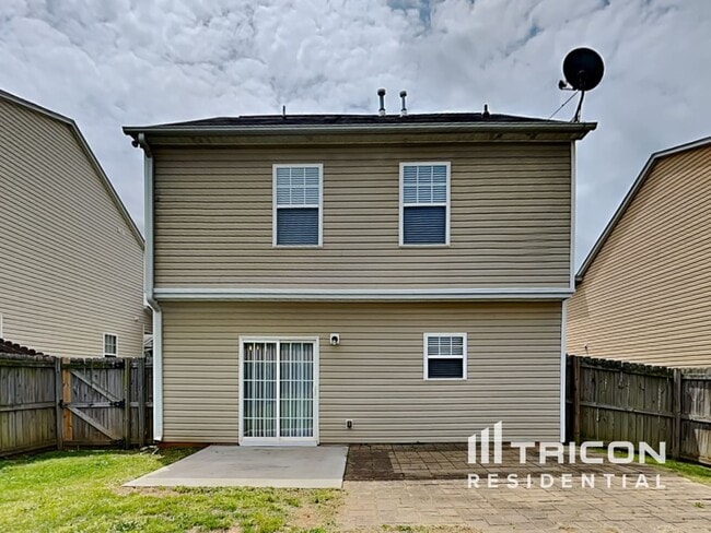 Building Photo - 303 Stonewood Crossing Dr