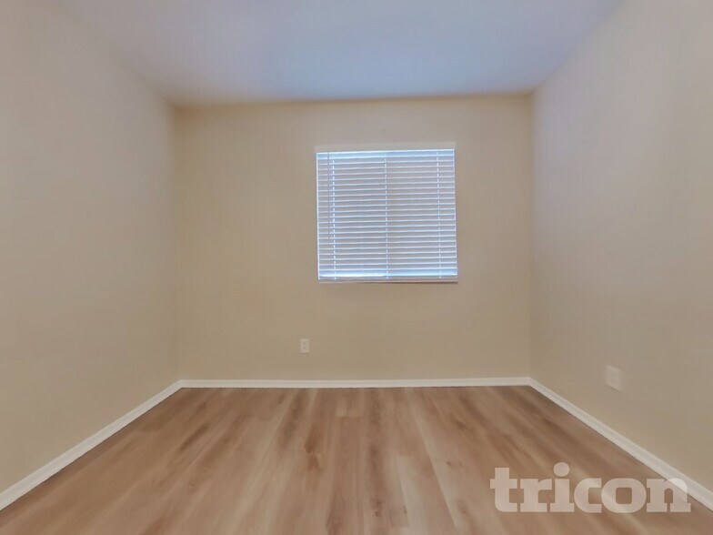 Building Photo - 12367 W Turney Ave