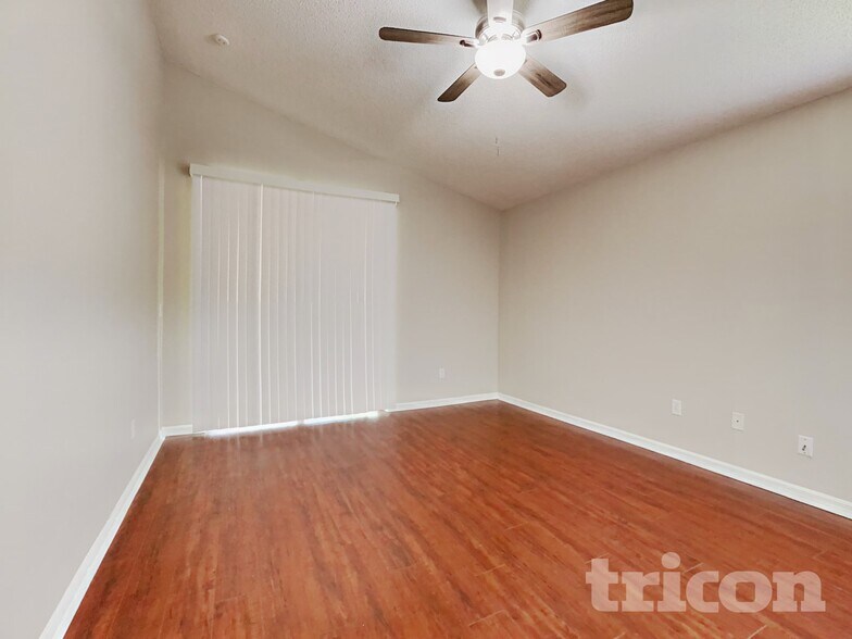 Building Photo - 545 Randon Terrace