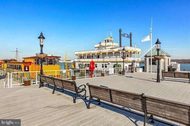 Building Photo - 1200 Braddock Pl