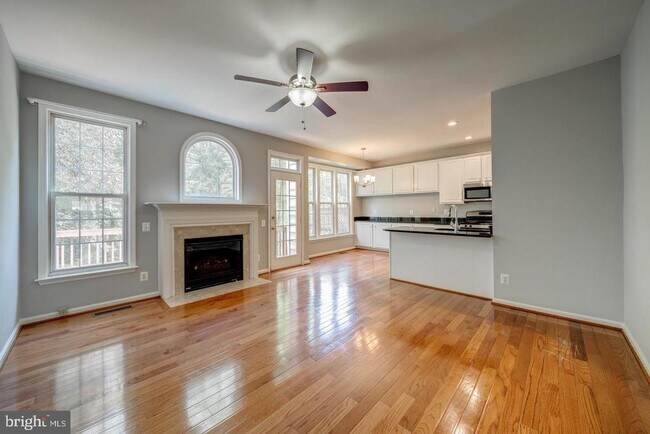 Building Photo - 6138 Manchester Park Cir