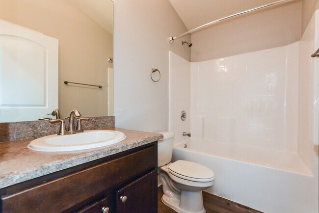 Building Photo - 1019 Longville Cir