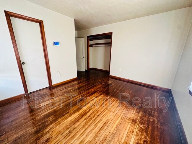 Building Photo - 1436 Whitney Ave