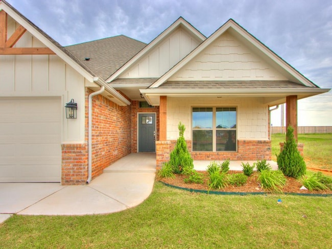 Building Photo - You Could Call This Beautiful 4-Bed, 2-Bat...