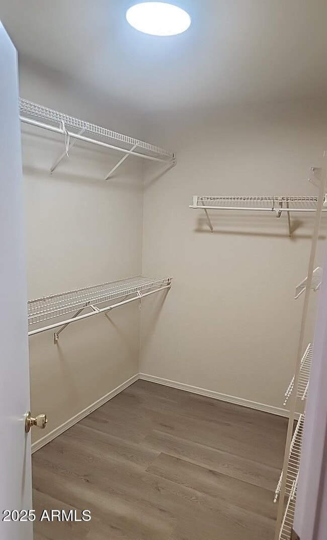 Building Photo - 914 E Monterey St