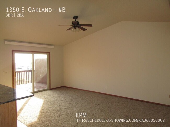 Building Photo - 1350 E. Oakland-#B