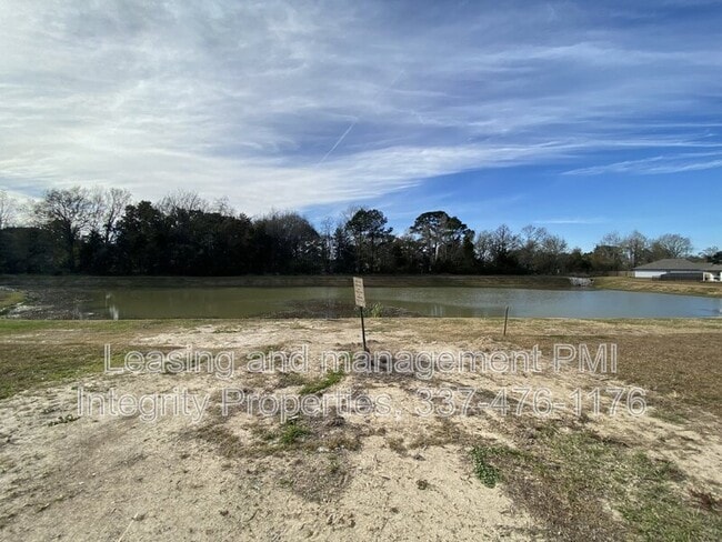 Building Photo - 204 Armstrong Dr