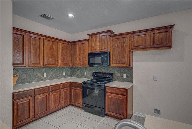 Building Photo - 21322 Willow Glade Dr