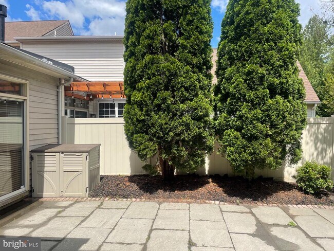 Building Photo - 20389 Radcliff Terrace