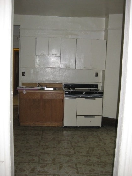 Building Photo - 597 Euclid Ave