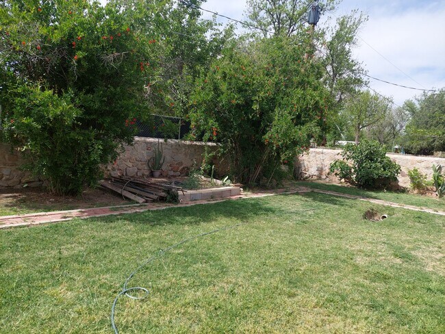 Building Photo - Beautiful RANCH HOME  Rental