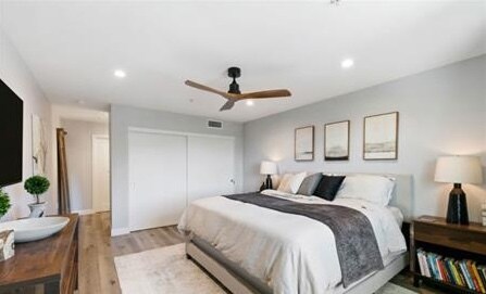 Building Photo - 6435 Kanan Dume Rd