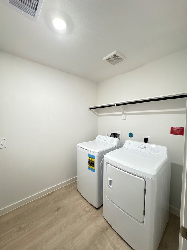 Building Photo - 31114 Royal Acres Ct