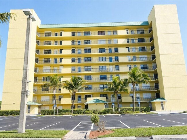 Building Photo - 7380 S Ocean Dr