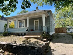 Building Photo - Charming 3-Bedroom Single Family Home