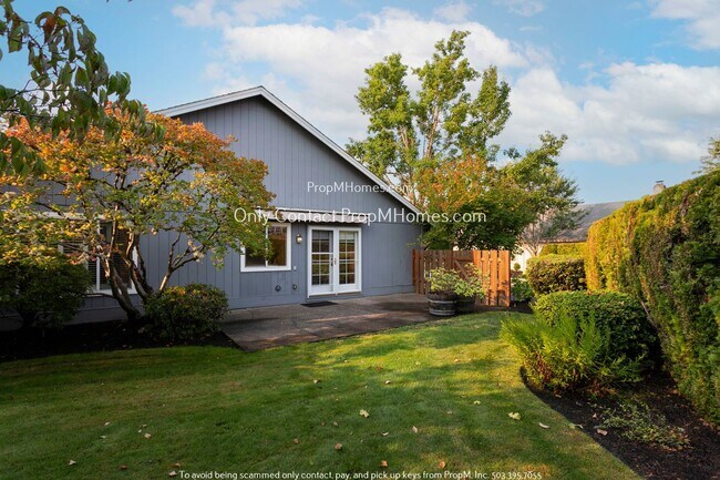Building Photo - King City Charmer 55+ Community: Your Perf...