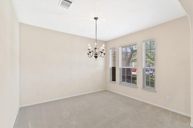 Building Photo - 207 Colby Ln