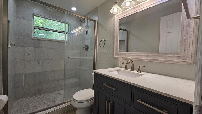 Building Photo - 6412 Pawling Ave