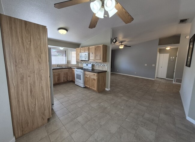 Building Photo - 2741 W Firebrook Rd