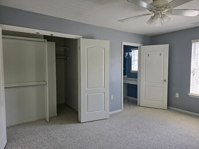 Building Photo - 4424 Duffy Dr