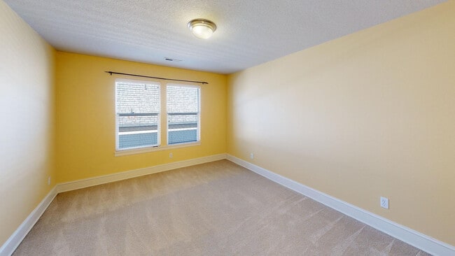 Building Photo - BETHANY LUXURY HOME! NO MOVE-IN DEPOSIT wi...