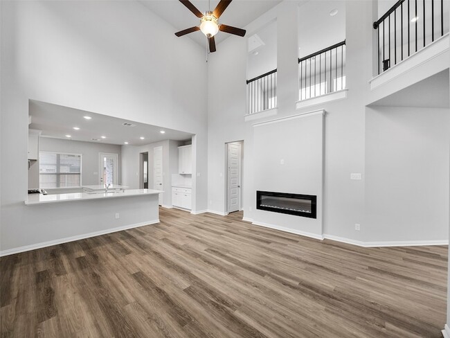 Building Photo - 3049 Elmwood St