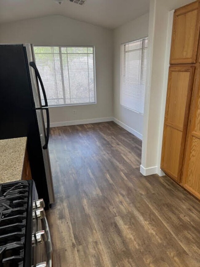 Building Photo - Nice Single Story Home in the Summerlin Area