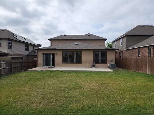 Building Photo - 222 Telluride Dr
