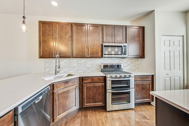 Building Photo - 598 Station Park Cir