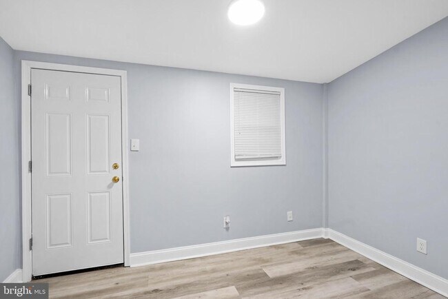 Building Photo - 3317 Kip St