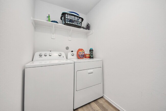 Building Photo - Like-New Legacy Park Home with Modern Style & Room to Unwind!