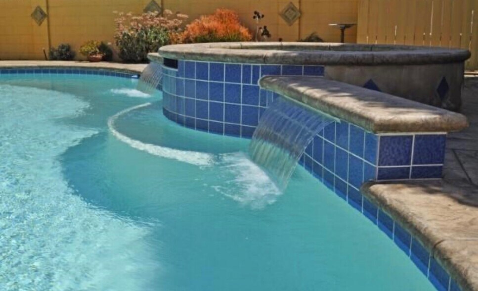 Building Photo - 406 N Fairview St