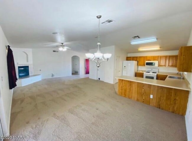 Building Photo - Nice home for rent