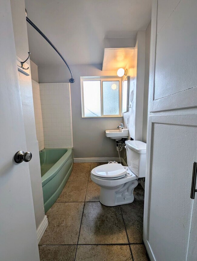 Building Photo - 5824 Property