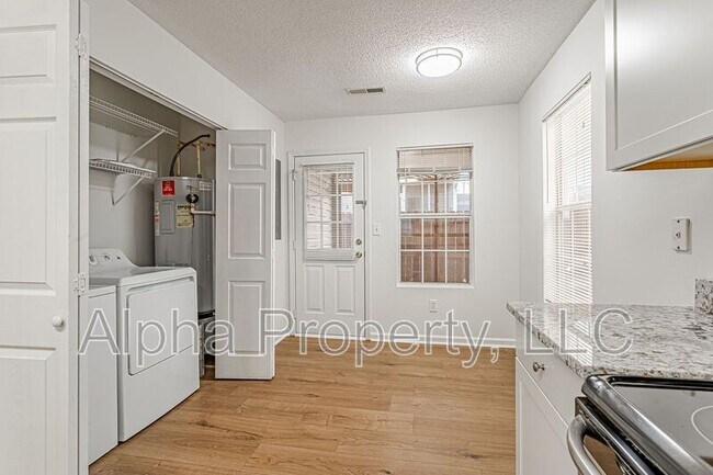Building Photo - 107 Hammett Grove Ln